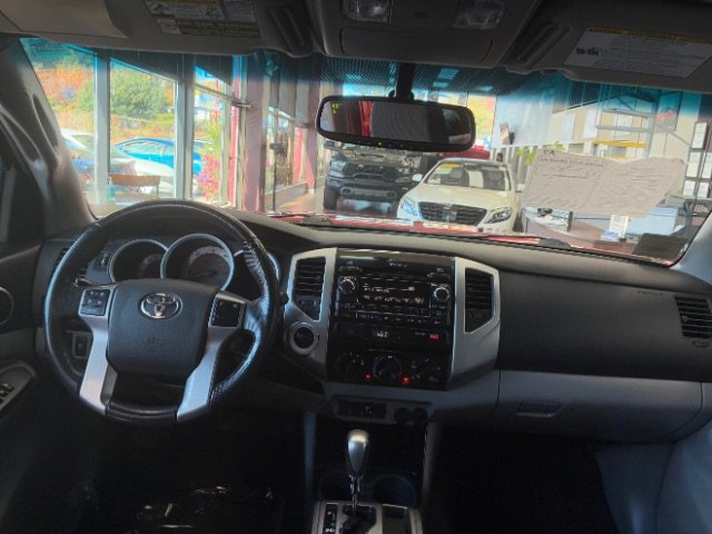 Used 2012 Toyota Tacoma 4x4 Access Cab w/ SR5 Pkg image 25