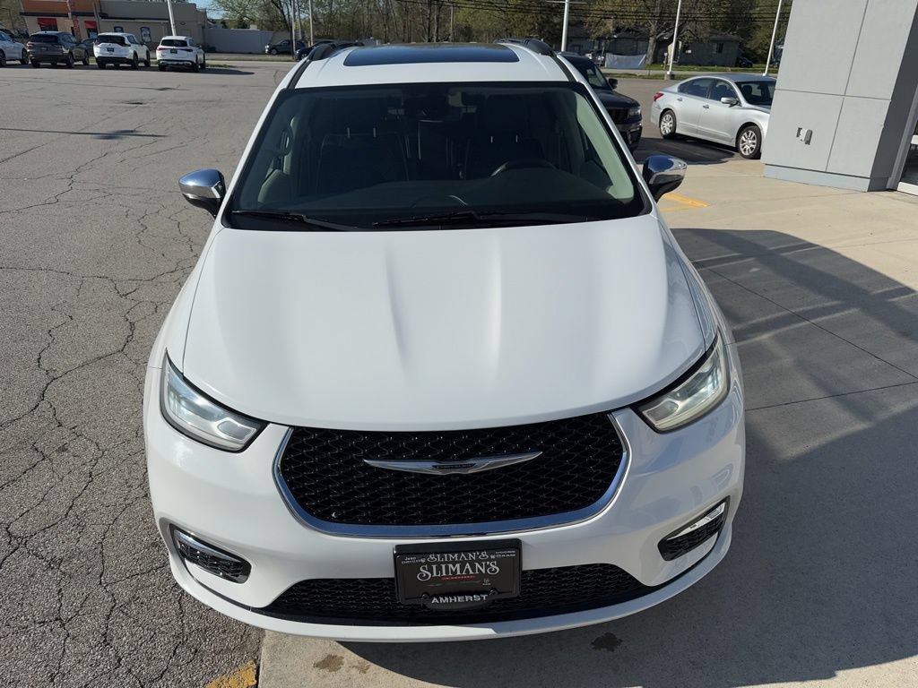 Used 2023 Chrysler Pacifica Limited FWD image 12