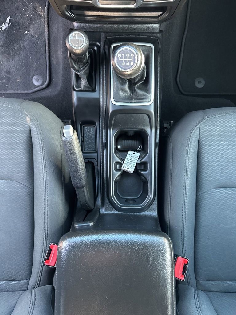 Used 2018 Jeep Wrangler Unlimited Sport image 30