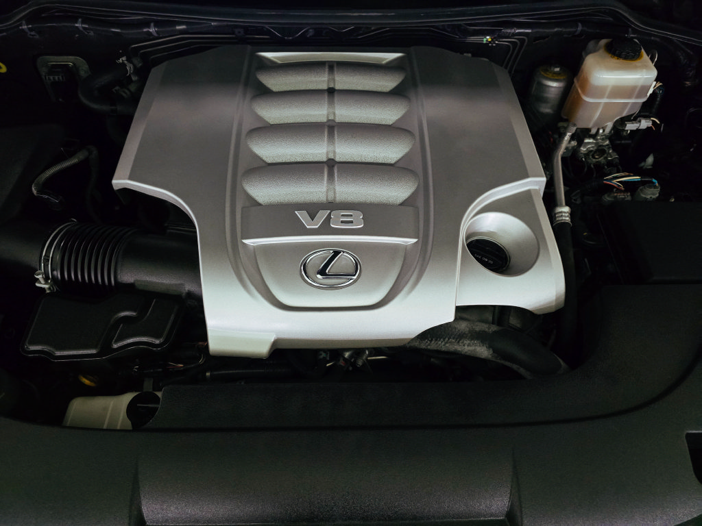 Used 2017 Lexus LX 570 4WD w/ Luxury Package image 13