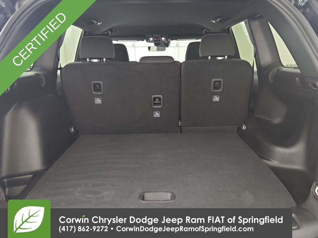 Used 2025 Jeep Grand Cherokee Laredo w/ Luxury Tech Group I AWD/4WD image 29