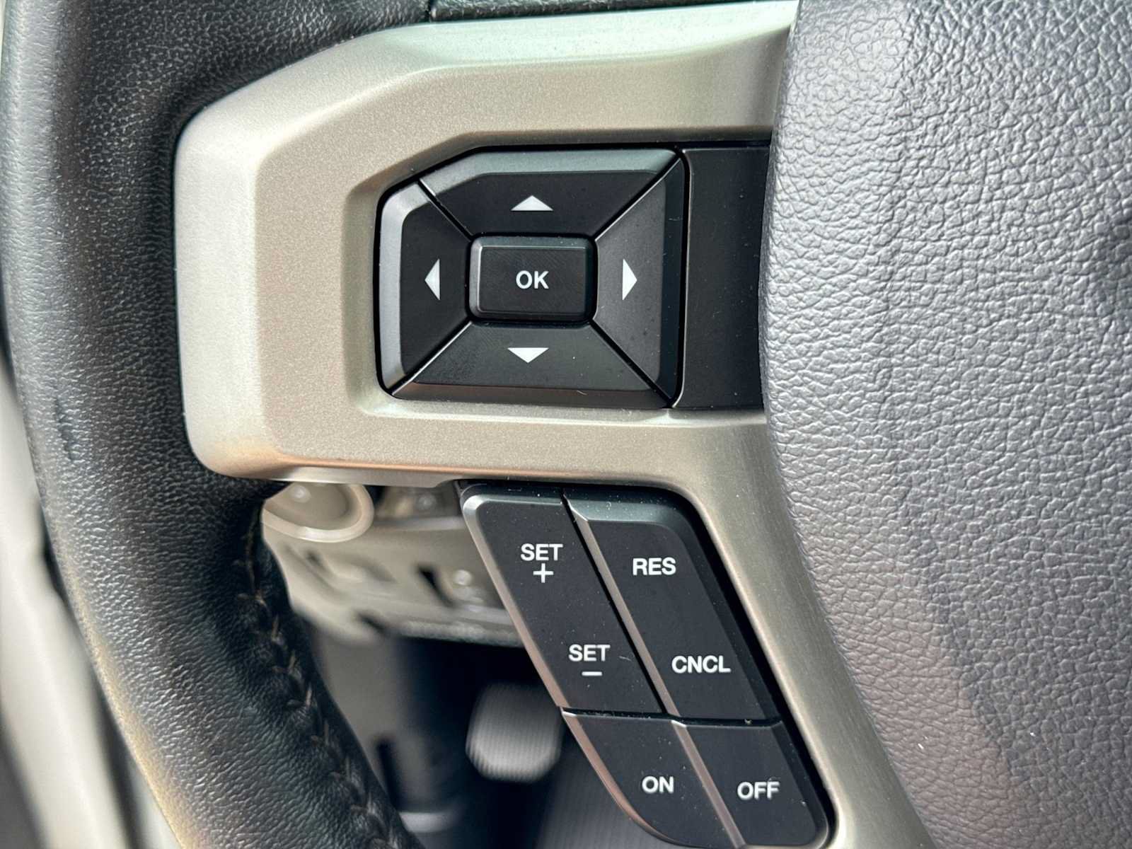 Used 2020 Ford F250 Lariat w/ Lariat Ultimate Package AWD/4WD image 24