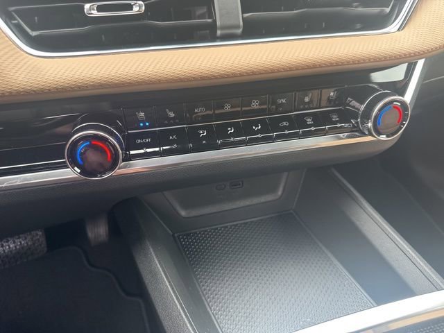 New 2026 Chevrolet Equinox ACTIV w/ Convenience Package III image 23