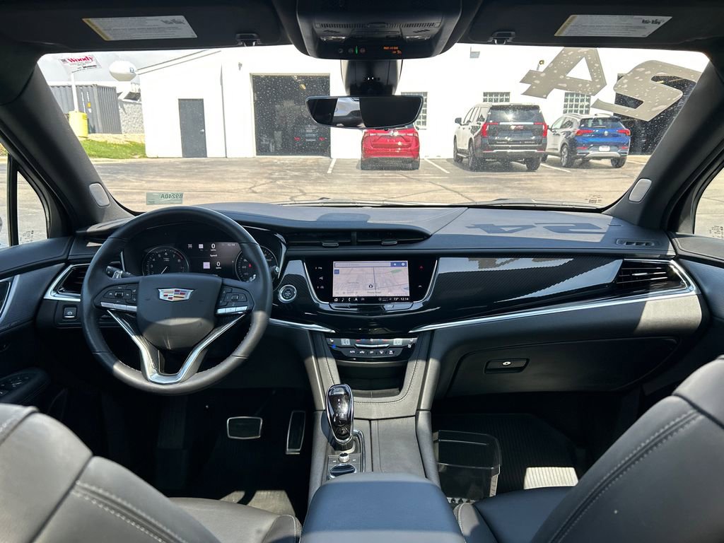 Used 2024 Cadillac XT6 Sport w/ Technology Package AWD/4WD image 33