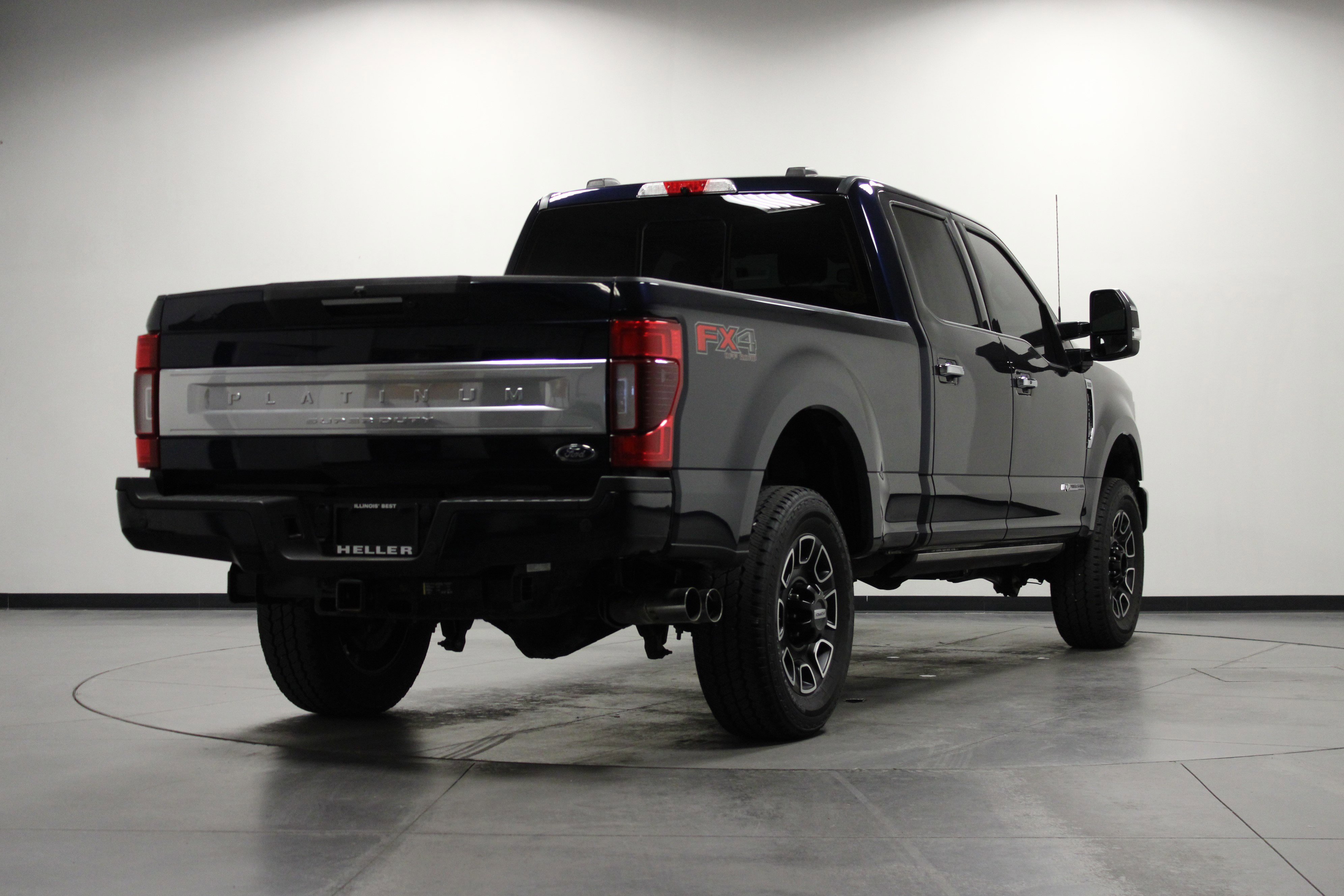 Used 2022 Ford F350 Platinum image 4