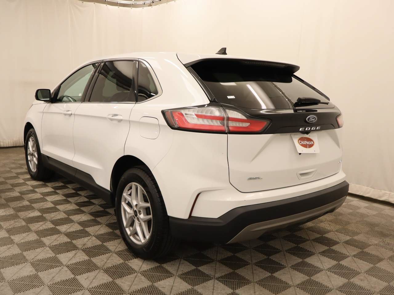 Used 2024 Ford Edge SEL AWD/4WD image 3