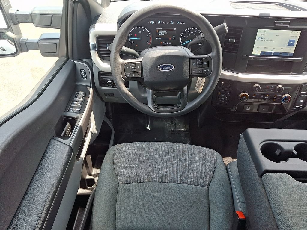 Used 2025 Ford F250 XLT AWD/4WD image 11