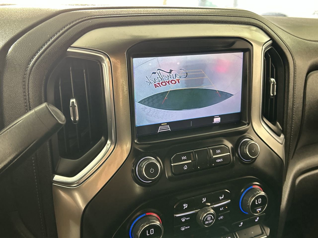 Used 2022 Chevrolet Silverado 1500 LT RWD image 18