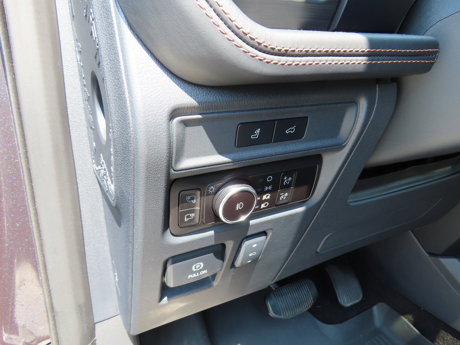 Used 2023 Ford Expedition Platinum image 14