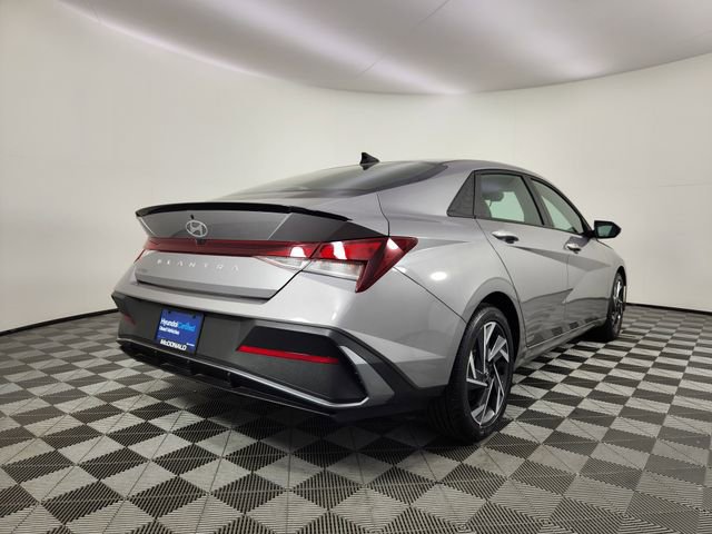 Certified 2025 Hyundai Elantra Sport FWD image 5