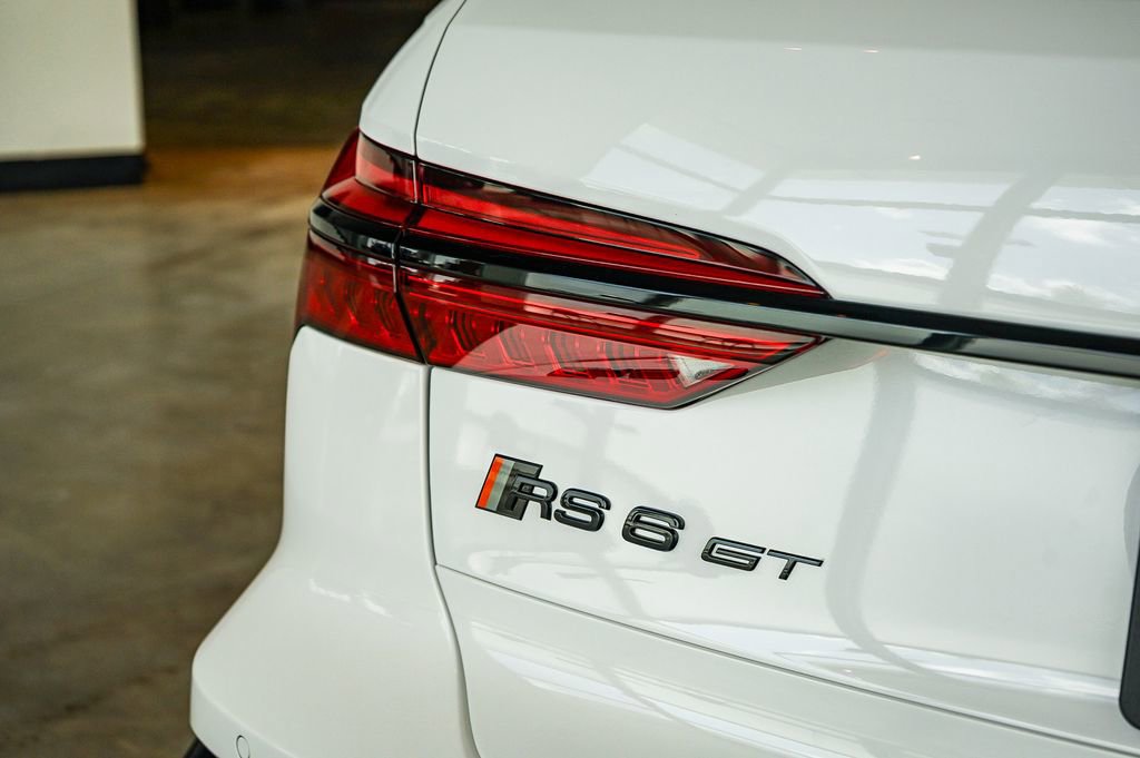 Used 2025 Audi RS 6 performance AWD/4WD image 9