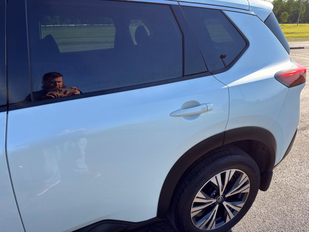 Used 2021 Nissan Rogue SV AWD/4WD image 15
