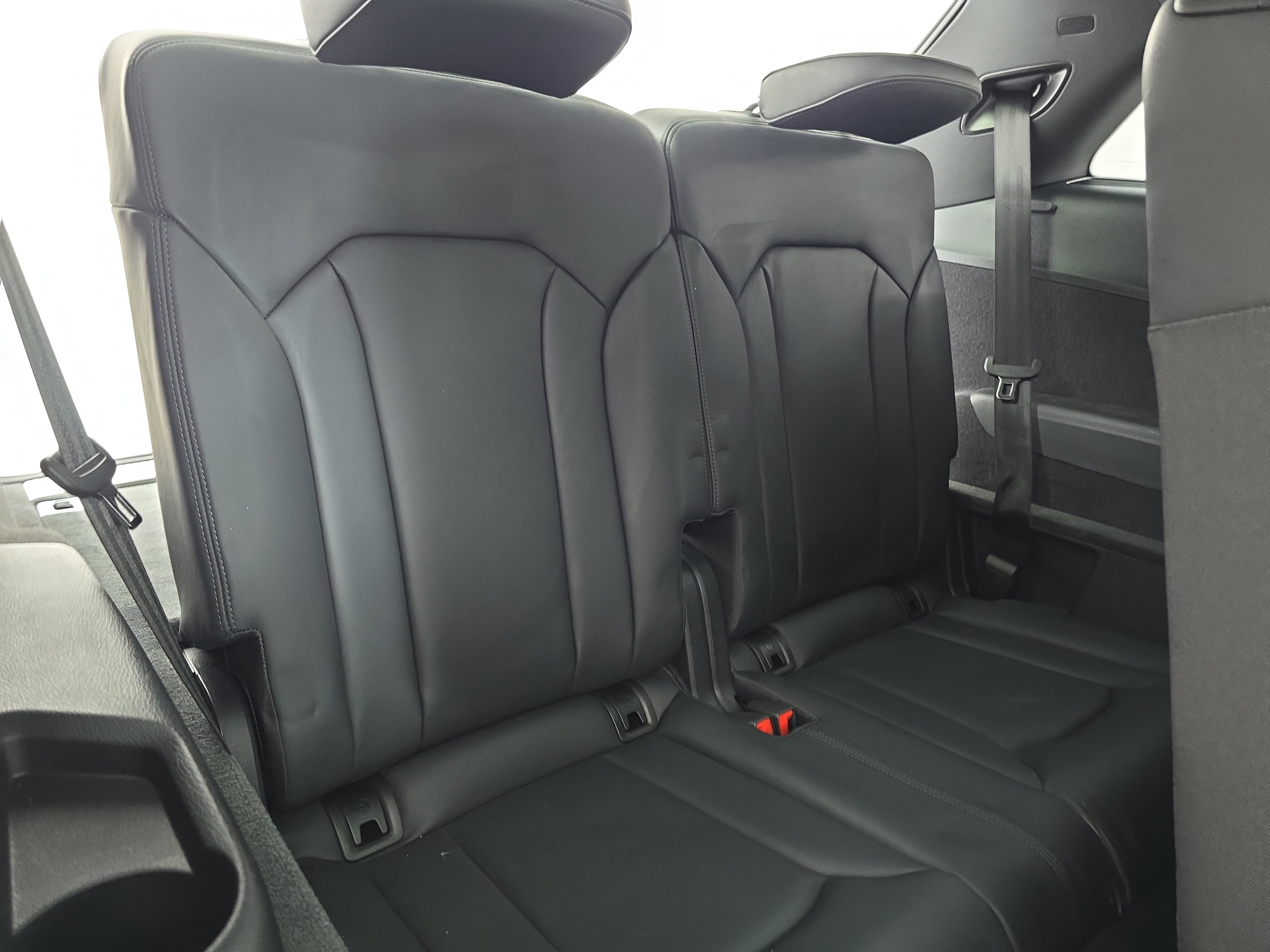 Used 2025 Audi Q7 3.0T Prestige AWD/4WD image 12