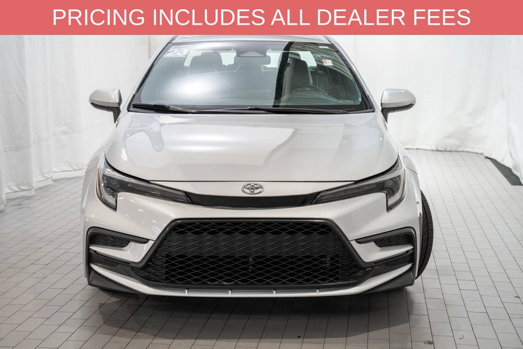 Used 2023 Toyota Corolla XSE FWD image 2