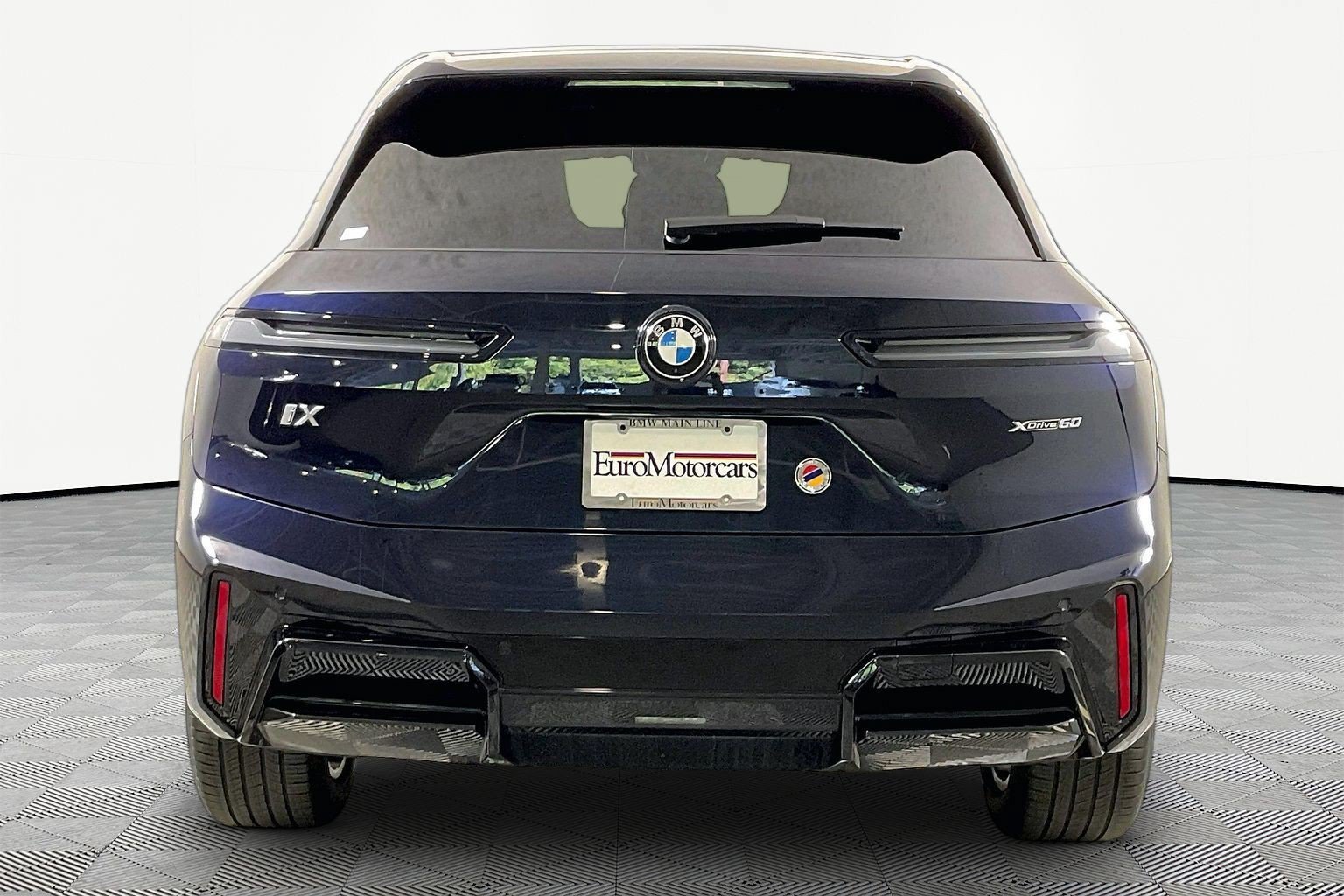 Used 2026 BMW iX xDrive60 w/ M Sport Package AWD/4WD image 6