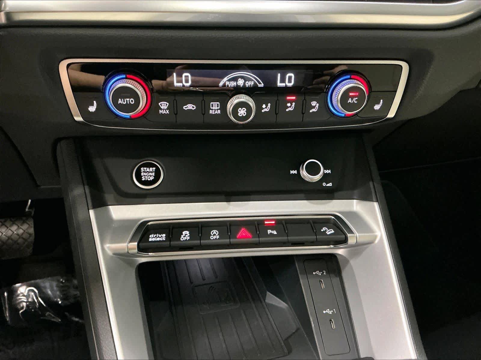 Certified 2025 Audi Q3 2.0T Premium w/ Convenience Package image 34