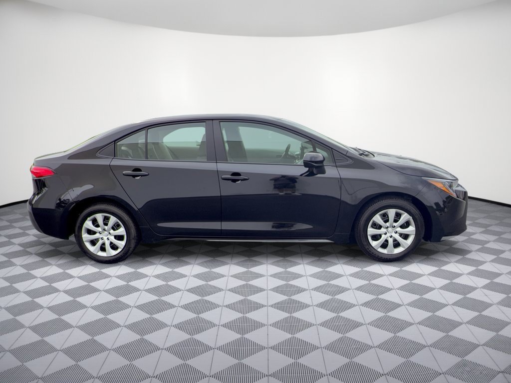 Used 2026 Toyota Corolla LE FWD image 8