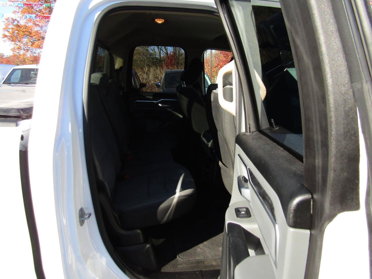 Used 2019 RAM 1500 Big Horn RWD image 24