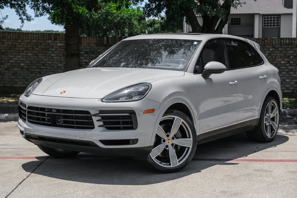 Used 2023 Porsche Cayenne S Platinum AWD/4WD image 12