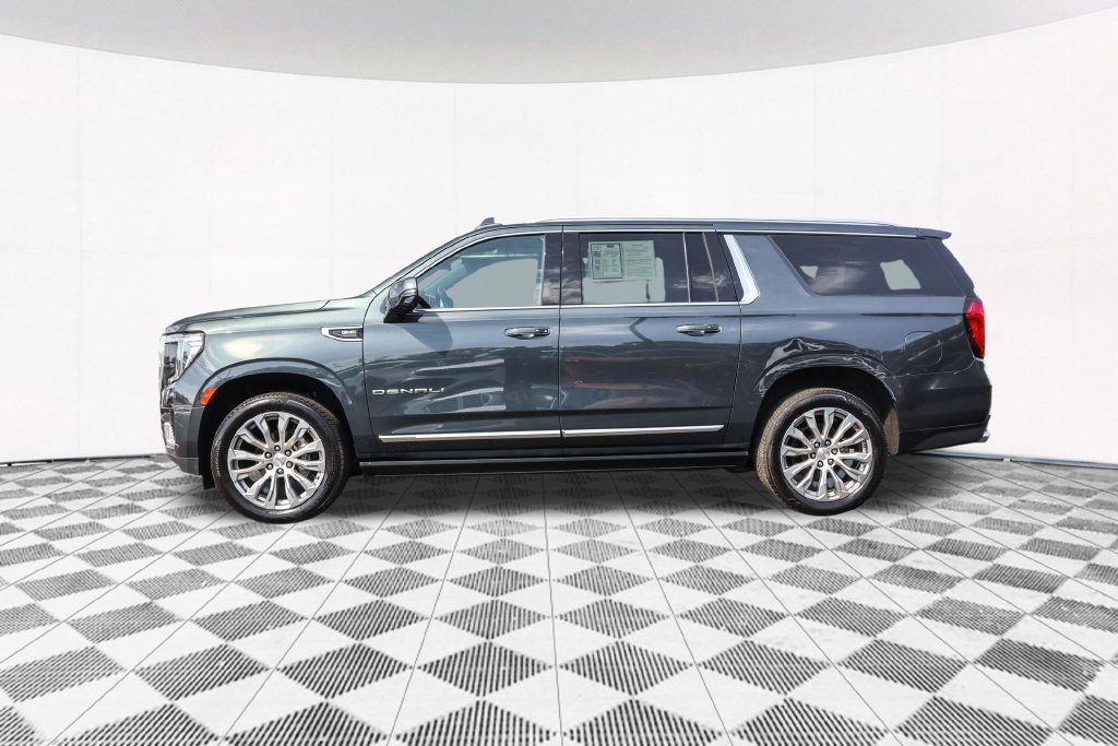 Used 2022 GMC Yukon XL Denali AWD/4WD image 16