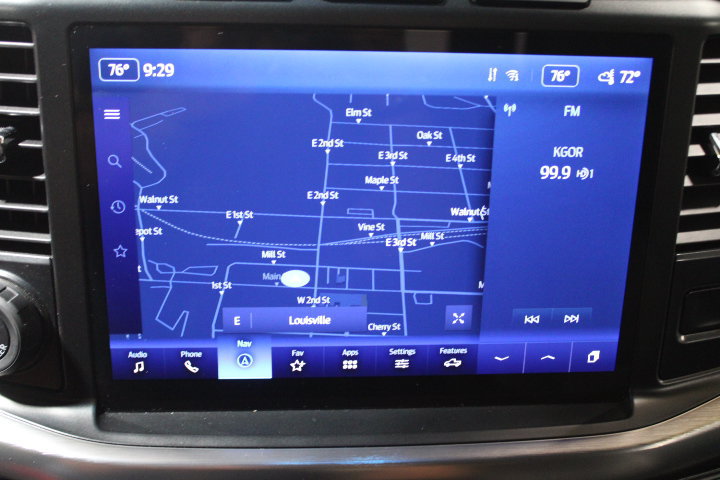 Used 2023 Ford F150 Lariat w/ Trailer Tow Package AWD/4WD image 3