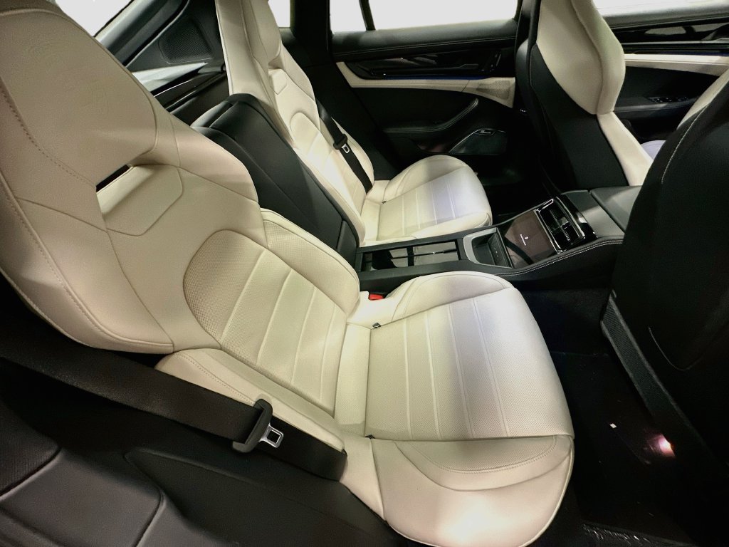 Certified 2024 Porsche Panamera 4 AWD/4WD image 28