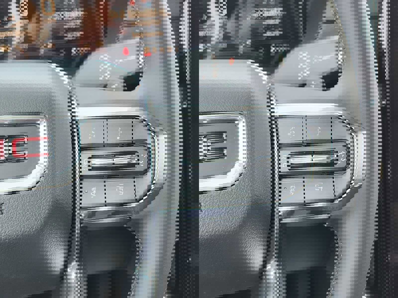 New 2025 GMC Acadia Elevation image 15