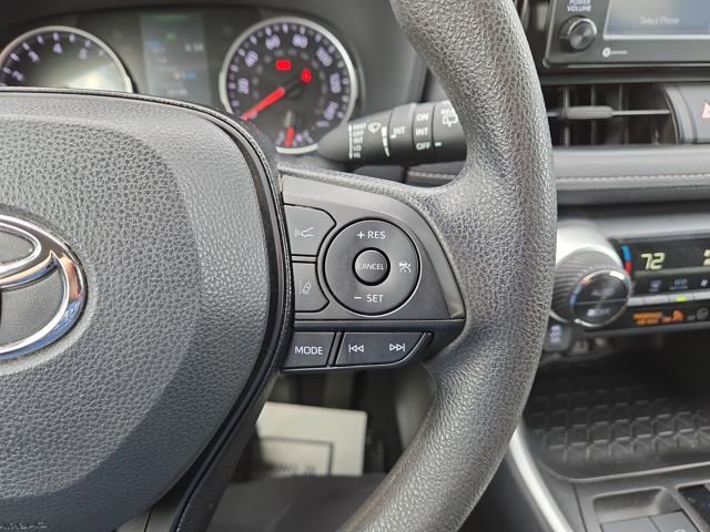 Used 2021 Toyota RAV4 XLE image 19
