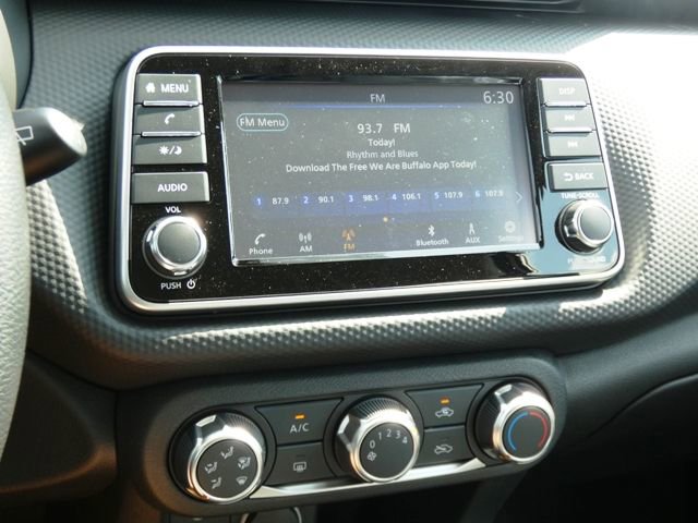 New 2025 Nissan Kicks Play S FWD image 13