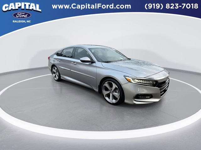Used 2020 Honda Accord Touring image 2
