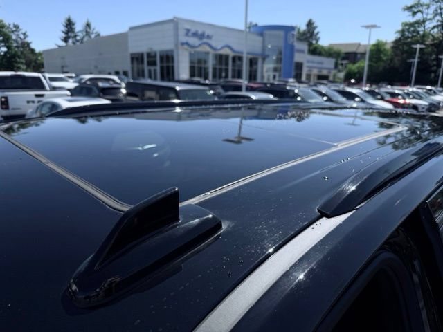 Used 2023 Chevrolet Tahoe RST w/ Luxury Package AWD/4WD image 10