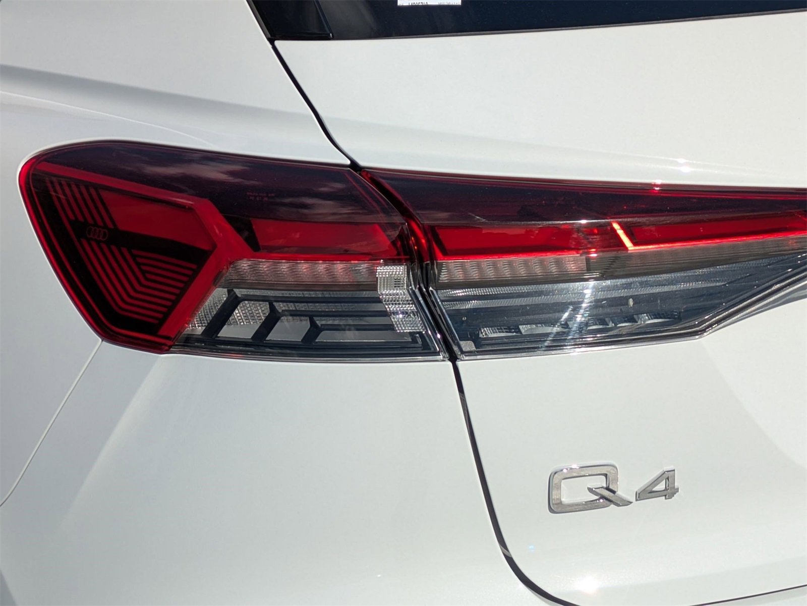 Used 2024 Audi Q4 e-tron Premium image 18