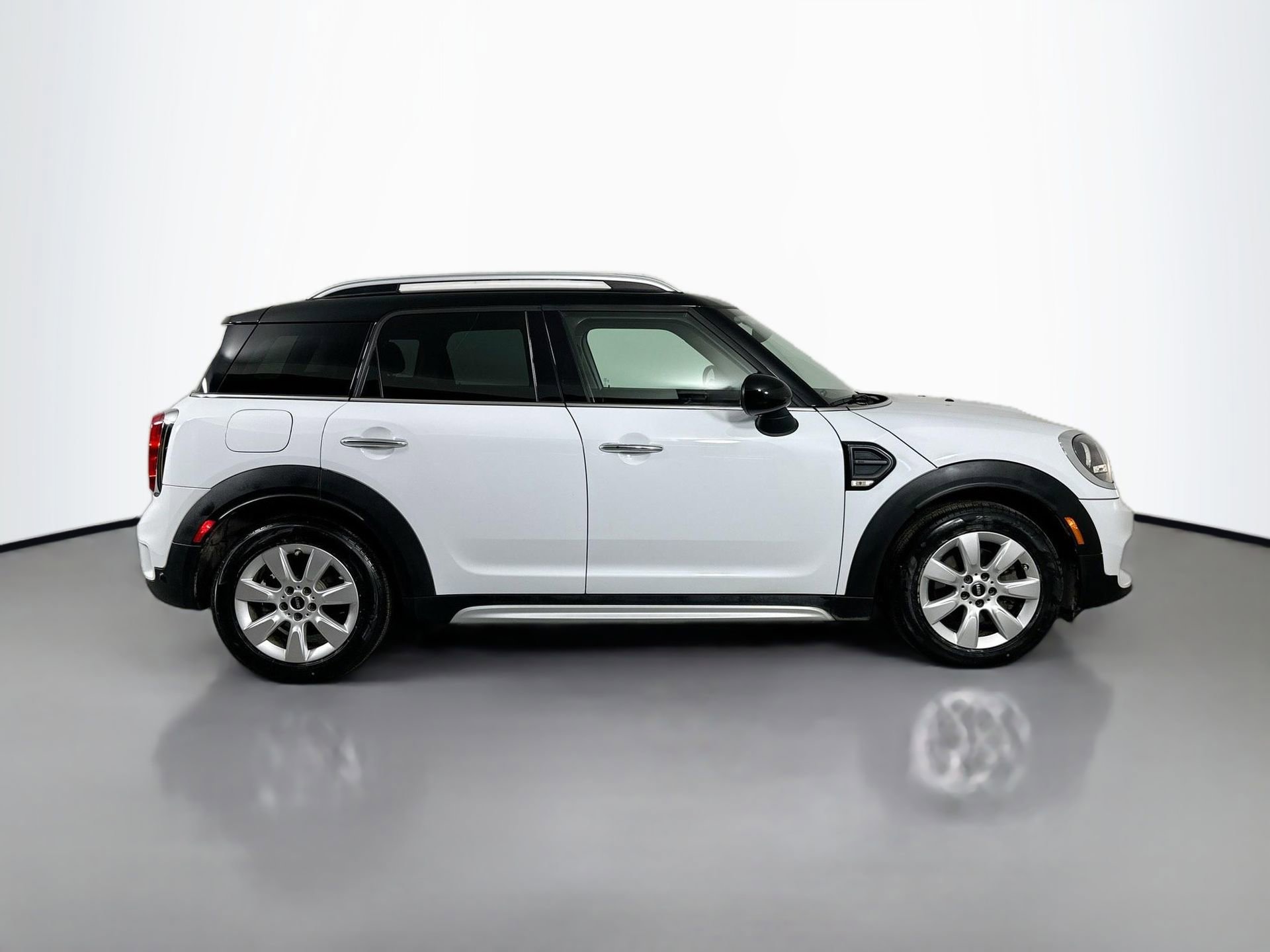 Used 2018 MINI Cooper Countryman image 5