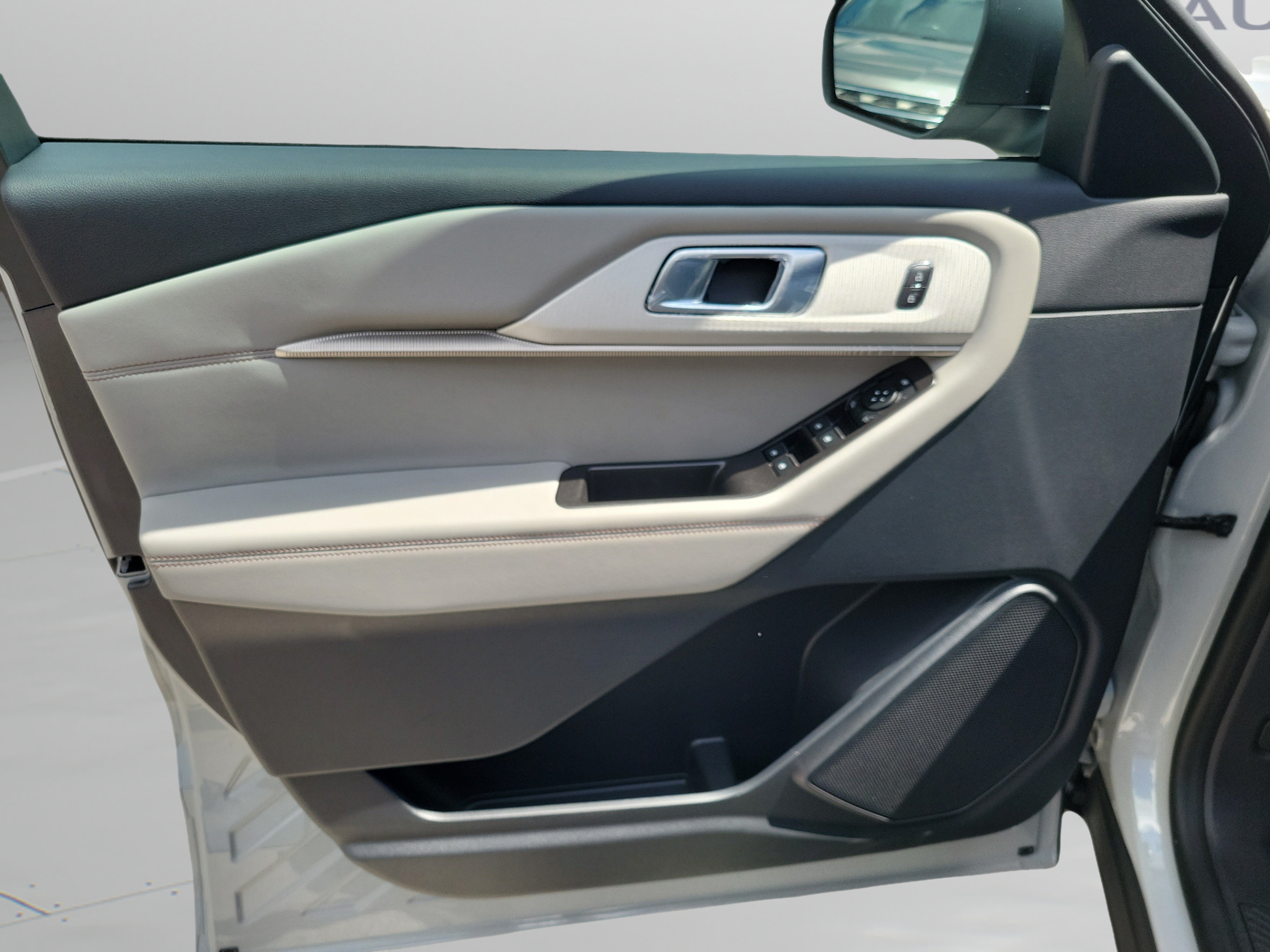 New 2027 Ford Explorer Active w/ Active Comfort Package RWD image 12