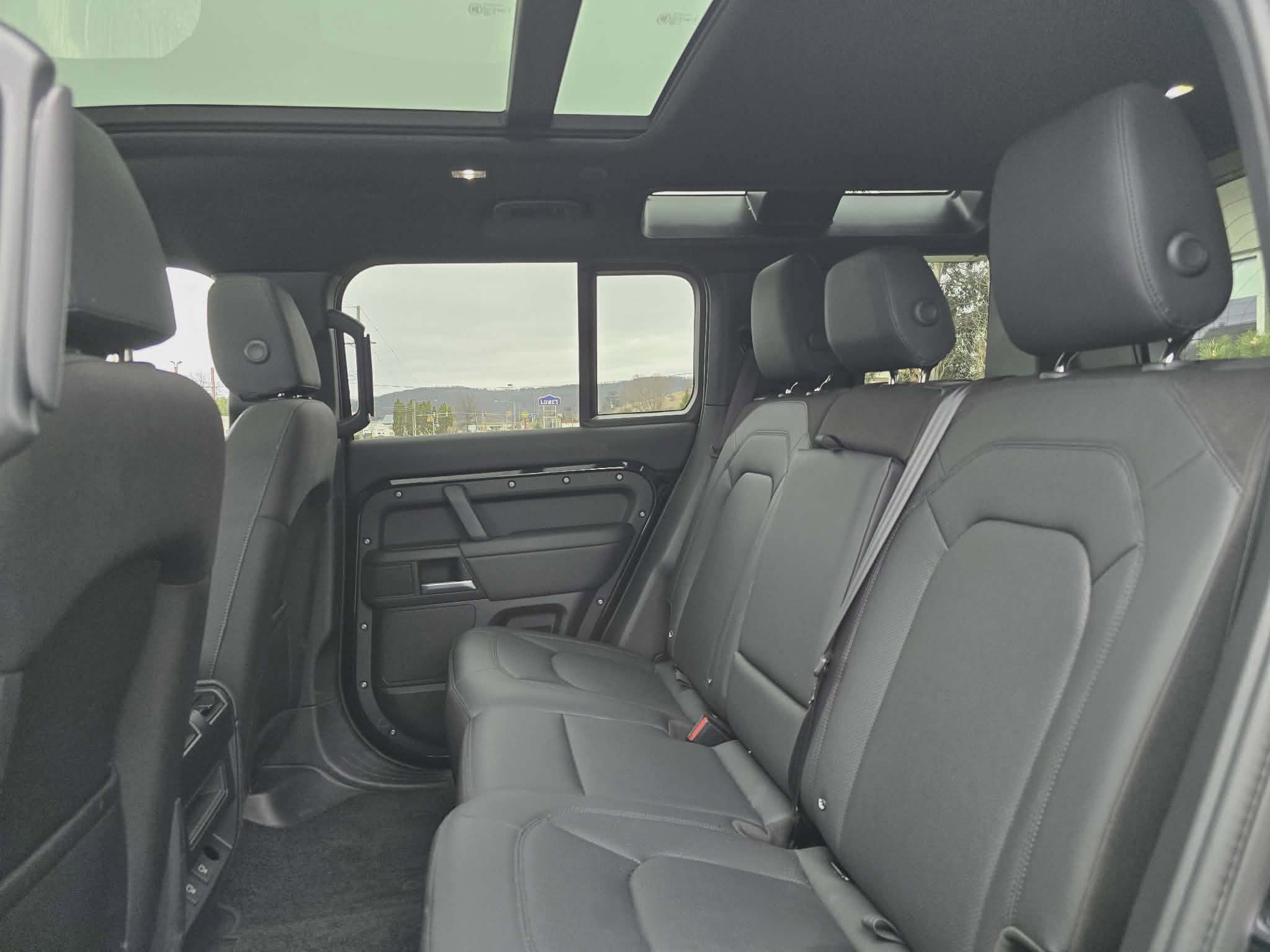 Used 2025 Land Rover Defender 110 S AWD/4WD image 14