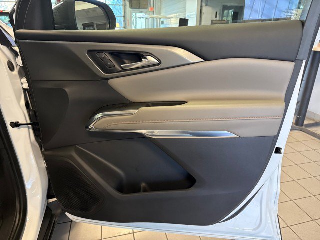 Used 2026 Chevrolet Traverse LT w/ Driver Confidence Package FWD image 31
