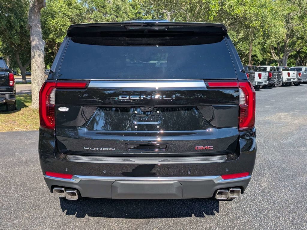 New 2026 GMC Yukon Denali w/ Denali Reserve Package AWD/4WD image 5