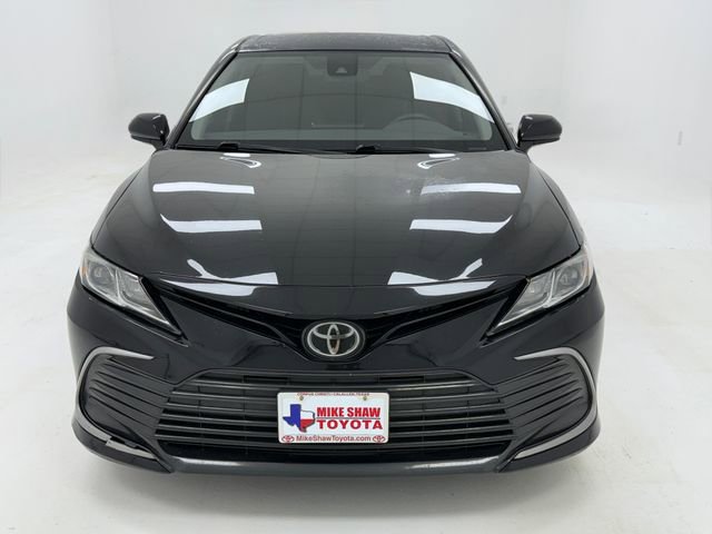 Used 2023 Toyota Camry LE FWD image 3