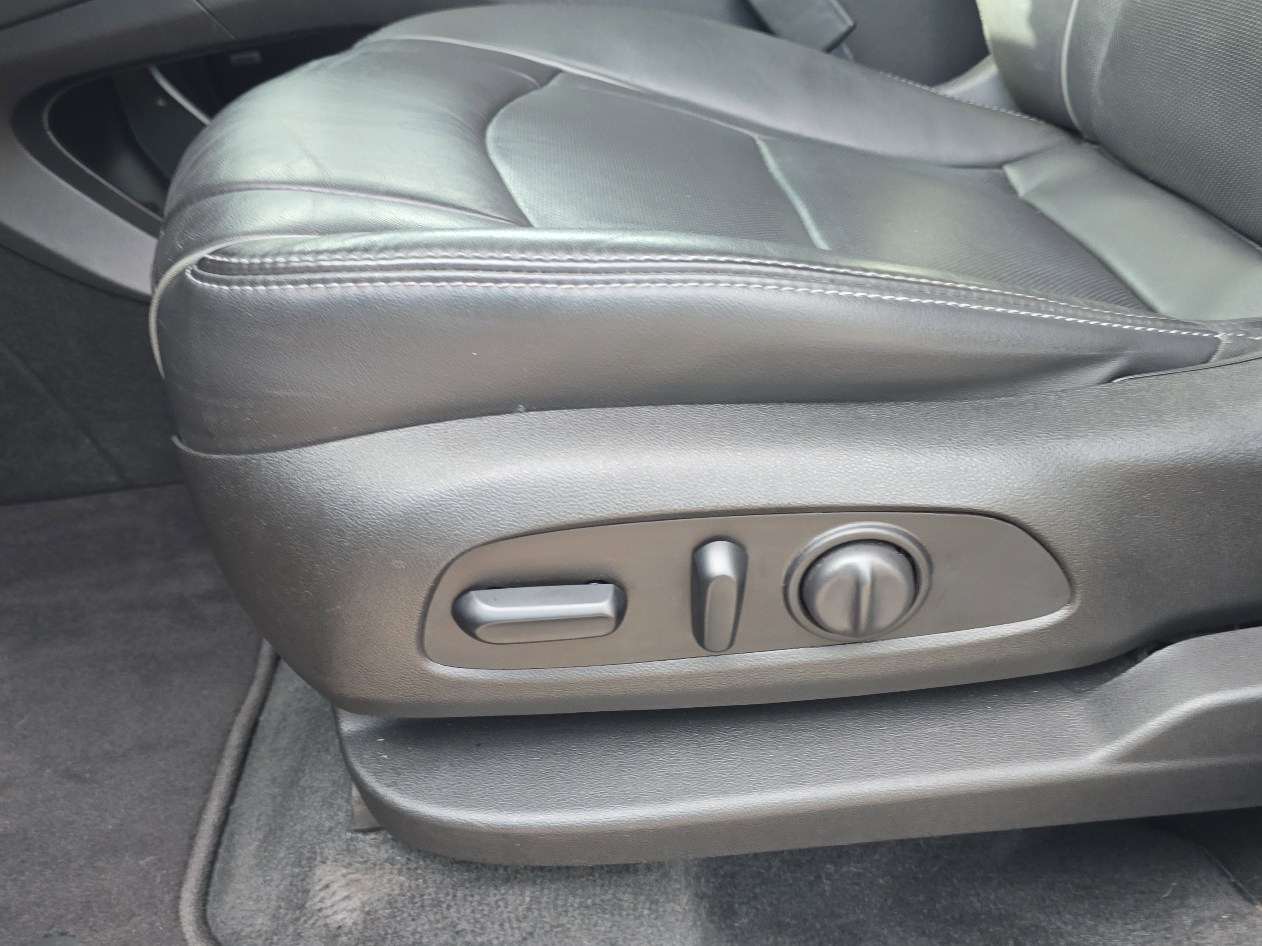 Used 2019 Buick Enclave Avenir w/ Avenir Technology Package image 24