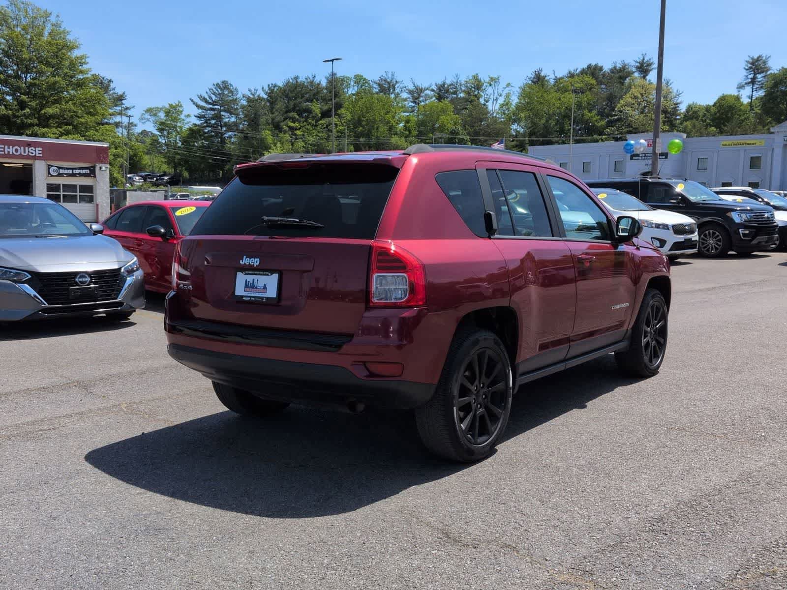 Used 2013 Jeep Compass Latitude AWD/4WD image 8