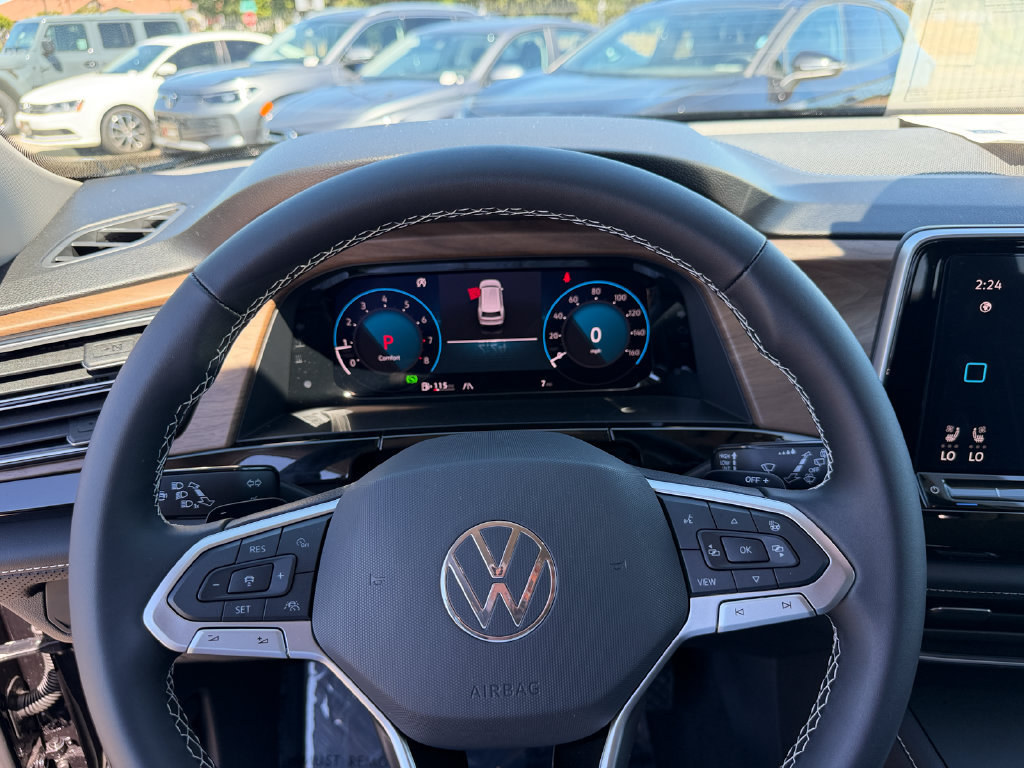 New 2026 Volkswagen Atlas SE FWD image 14