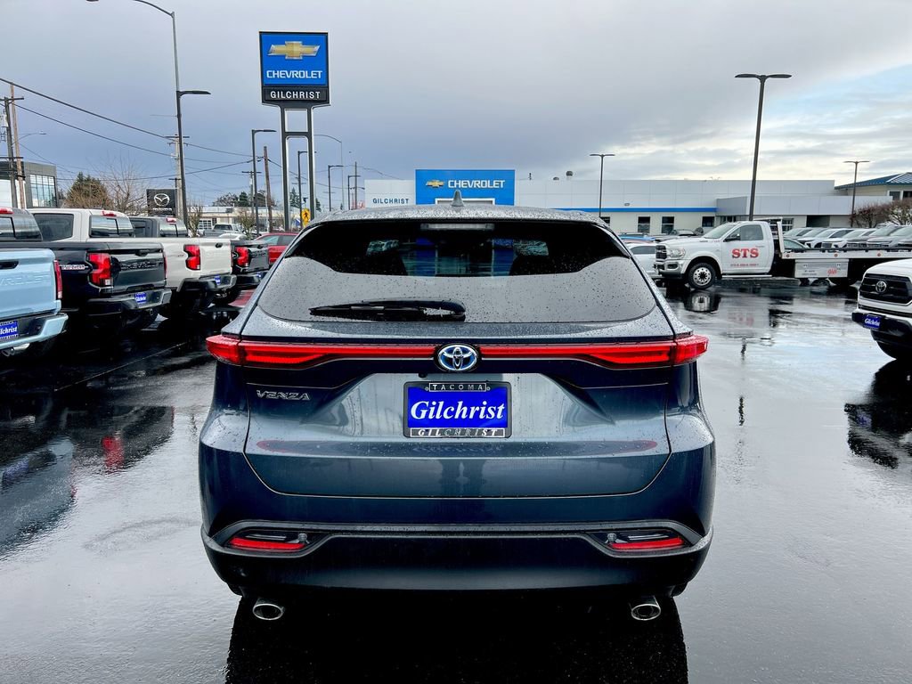Used 2024 Toyota Venza LE image 26
