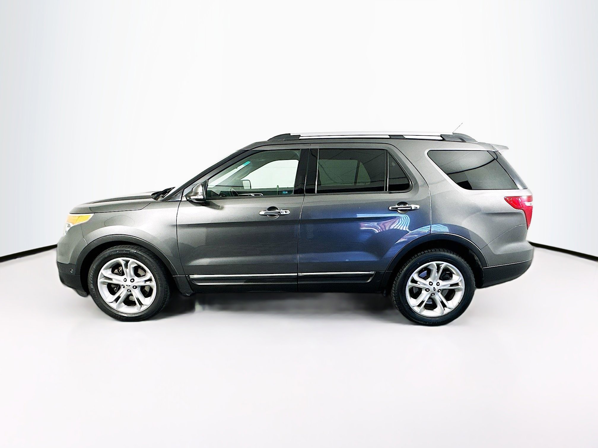 Used 2015 Ford Explorer Limited FWD image 4
