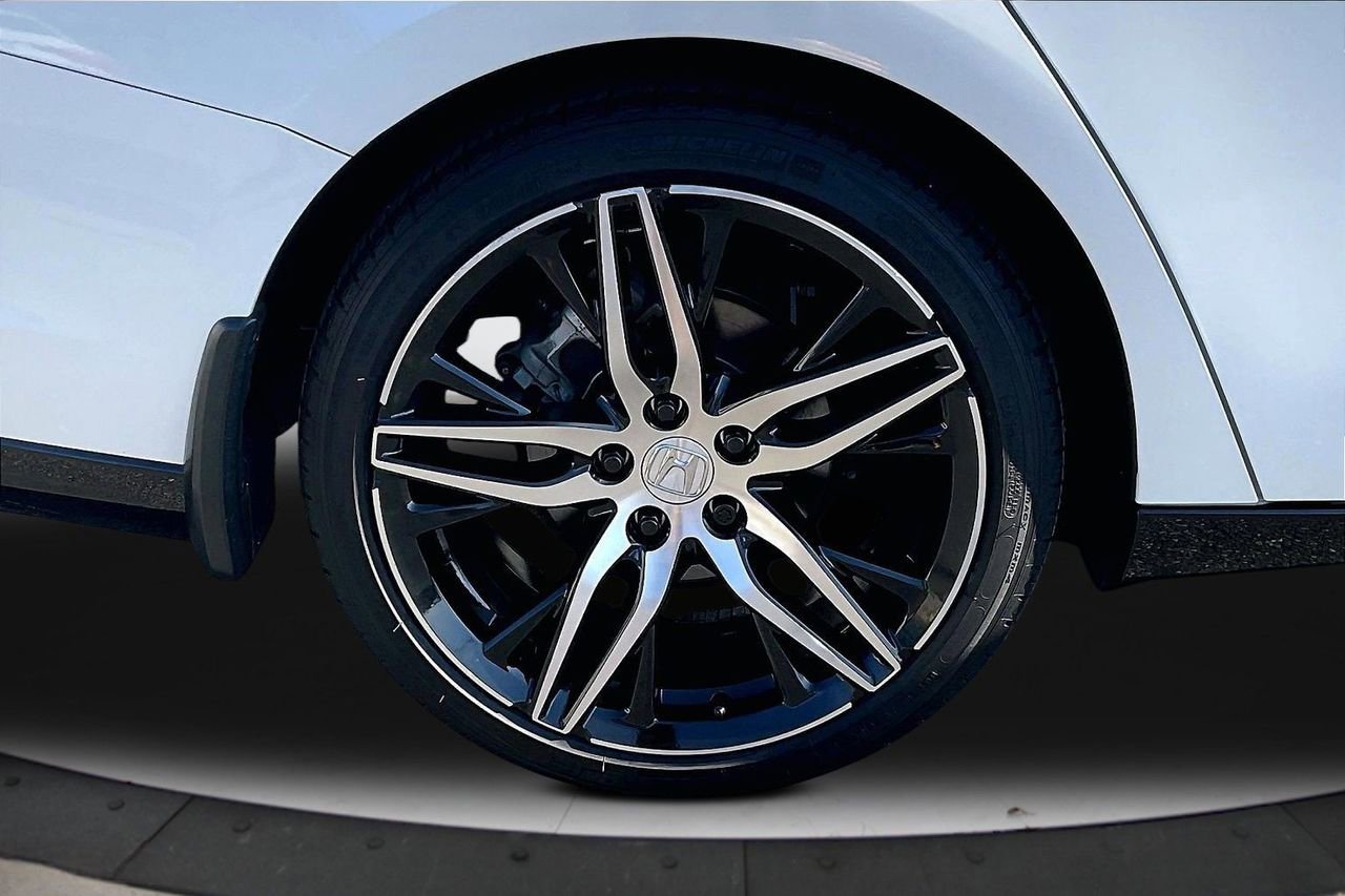 Used 2024 Honda Accord Touring image 38