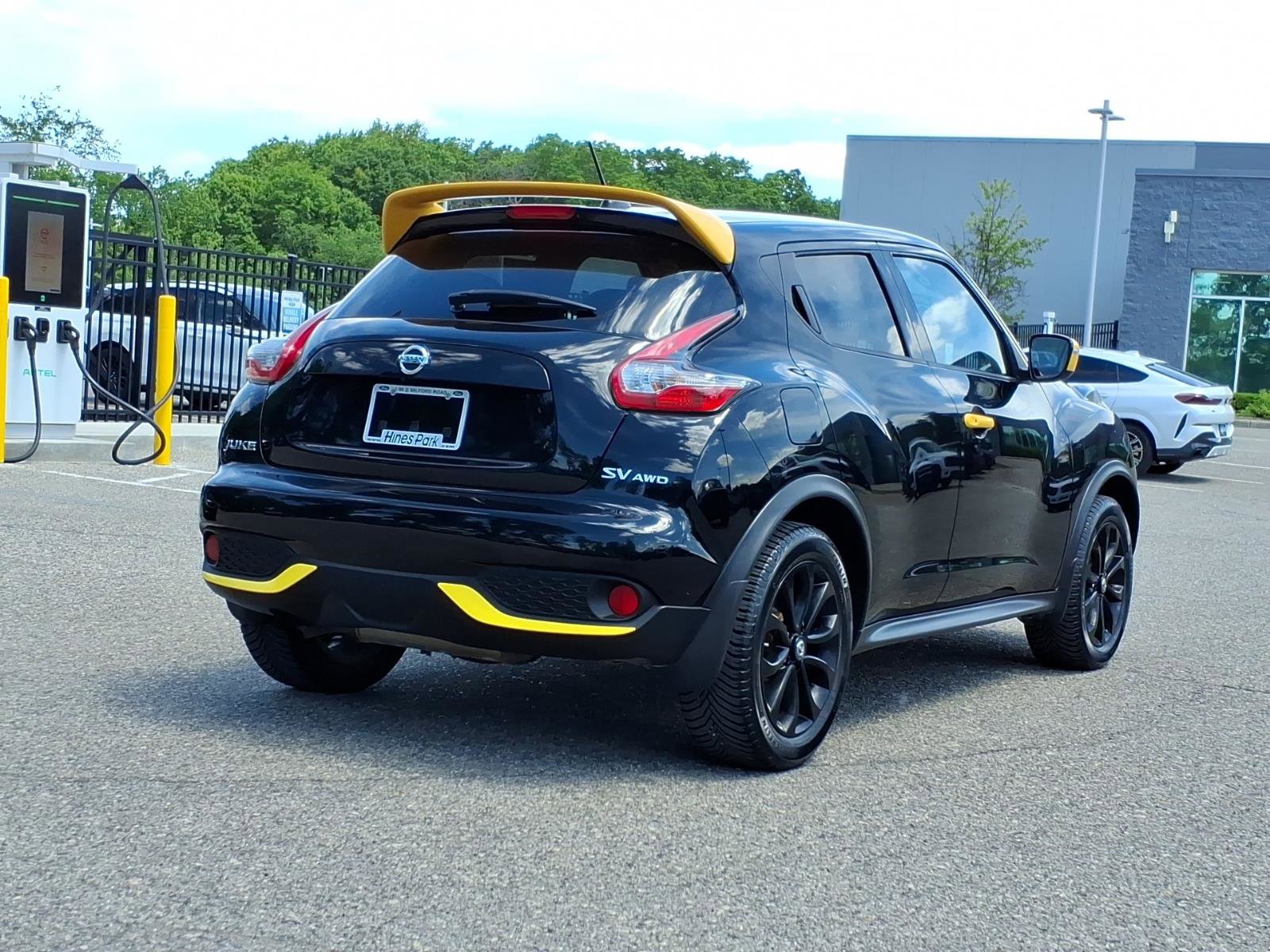 Used 2016 Nissan Juke SV AWD/4WD image 7