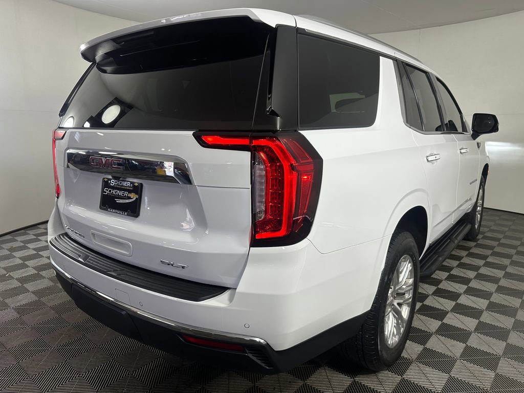 Used 2024 GMC Yukon SLT w/ SLT Luxury Package image 5
