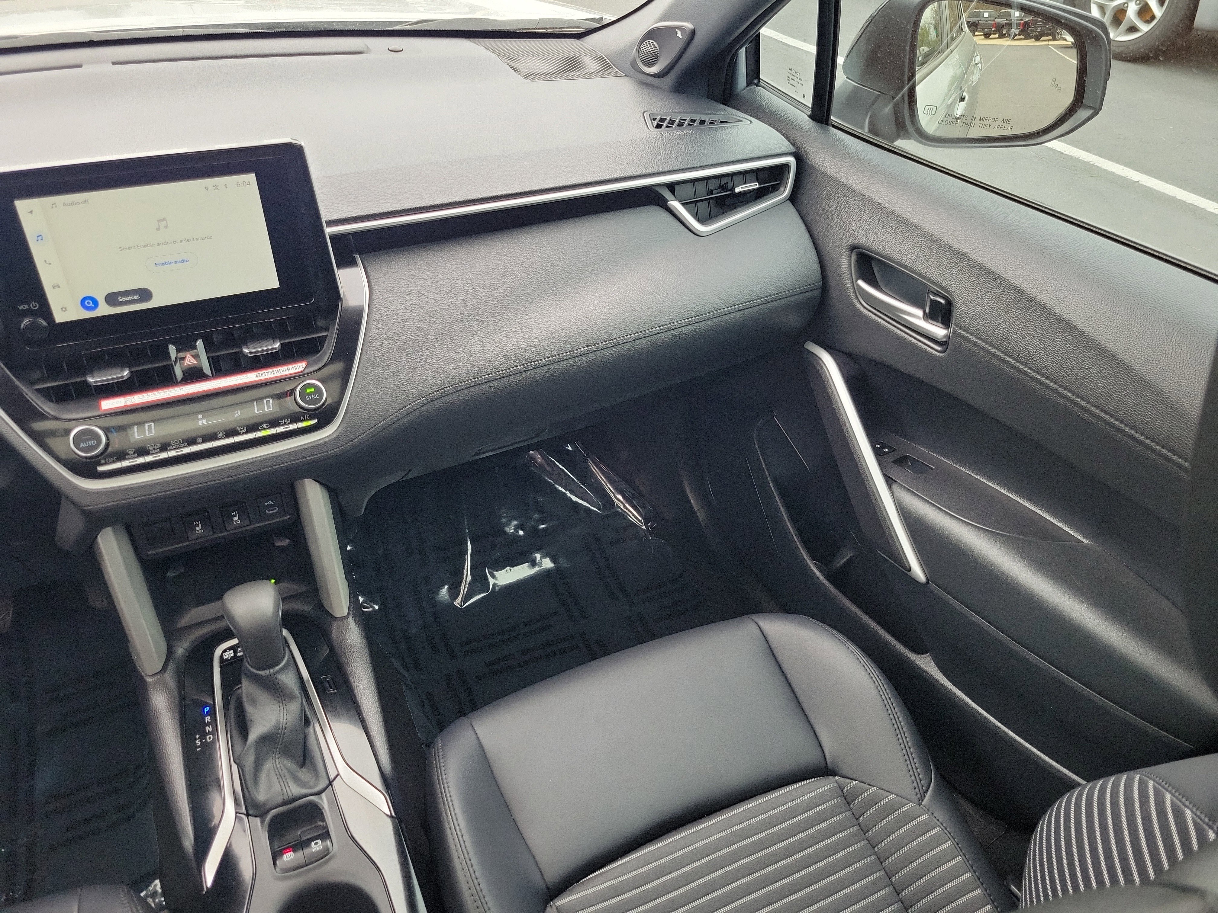 Used 2025 Toyota Corolla Cross AWD Hybrid w/ Convenience Package image 15