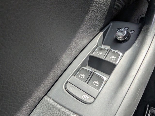 Used 2018 Audi Q3 2.0T Premium w/ Convenience Package image 30