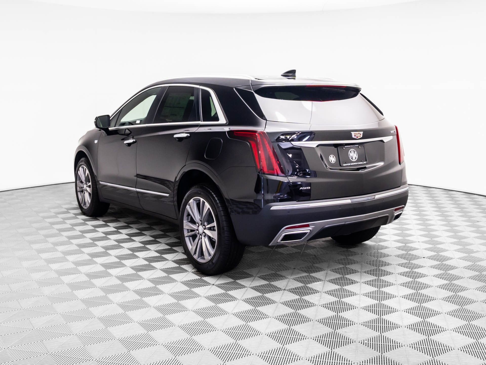 New 2026 Cadillac XT5 Premium Luxury w/ LPO, Floor Liner Package image 3