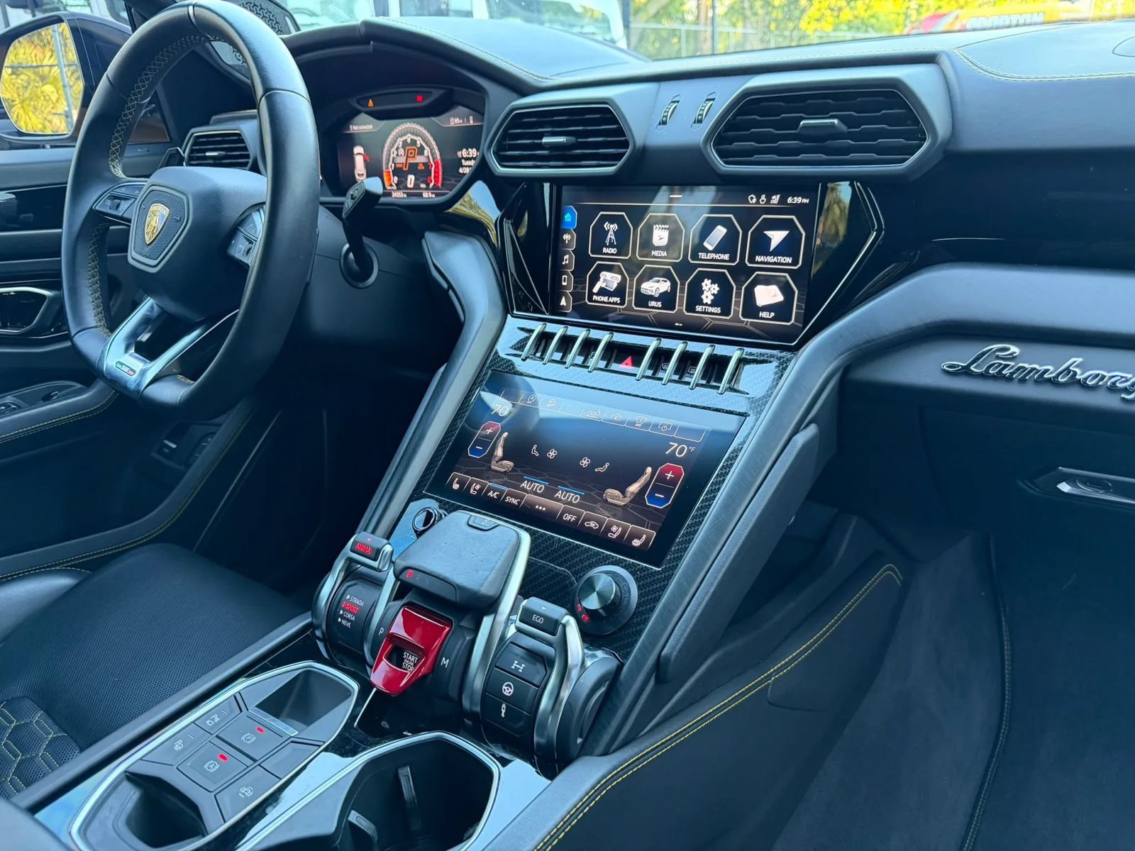 Used 2021 Lamborghini Urus AWD/4WD image 41